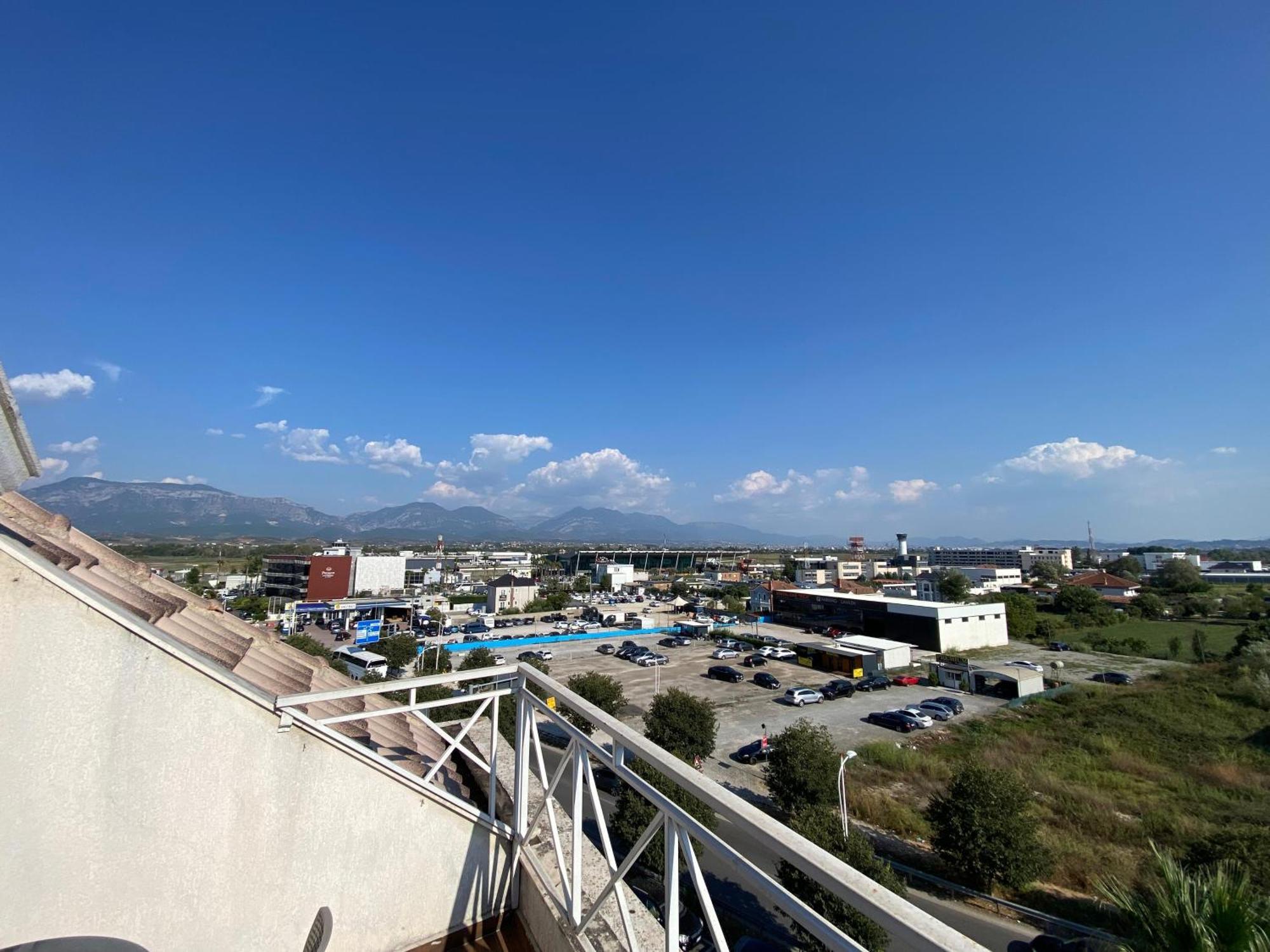Hotel Vila Zeus Rinas Exterior photo