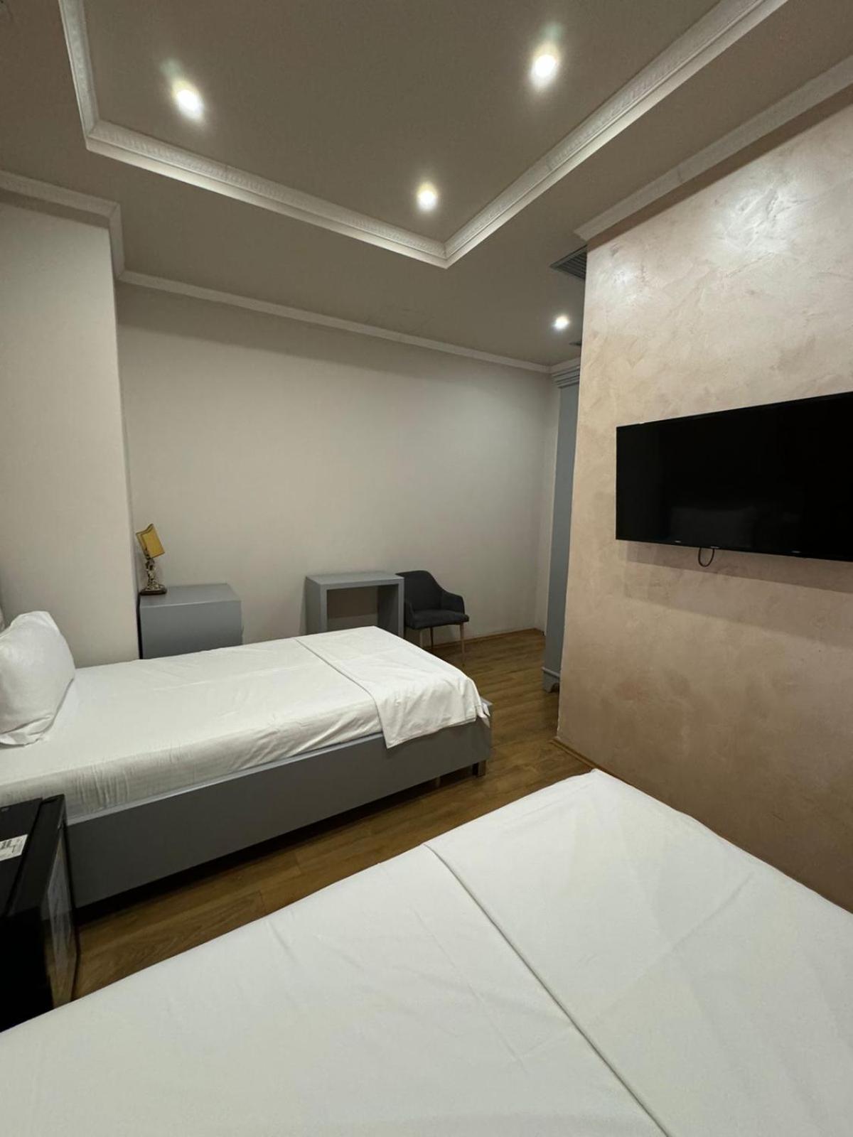 Hotel Vila Zeus Rinas Exterior photo