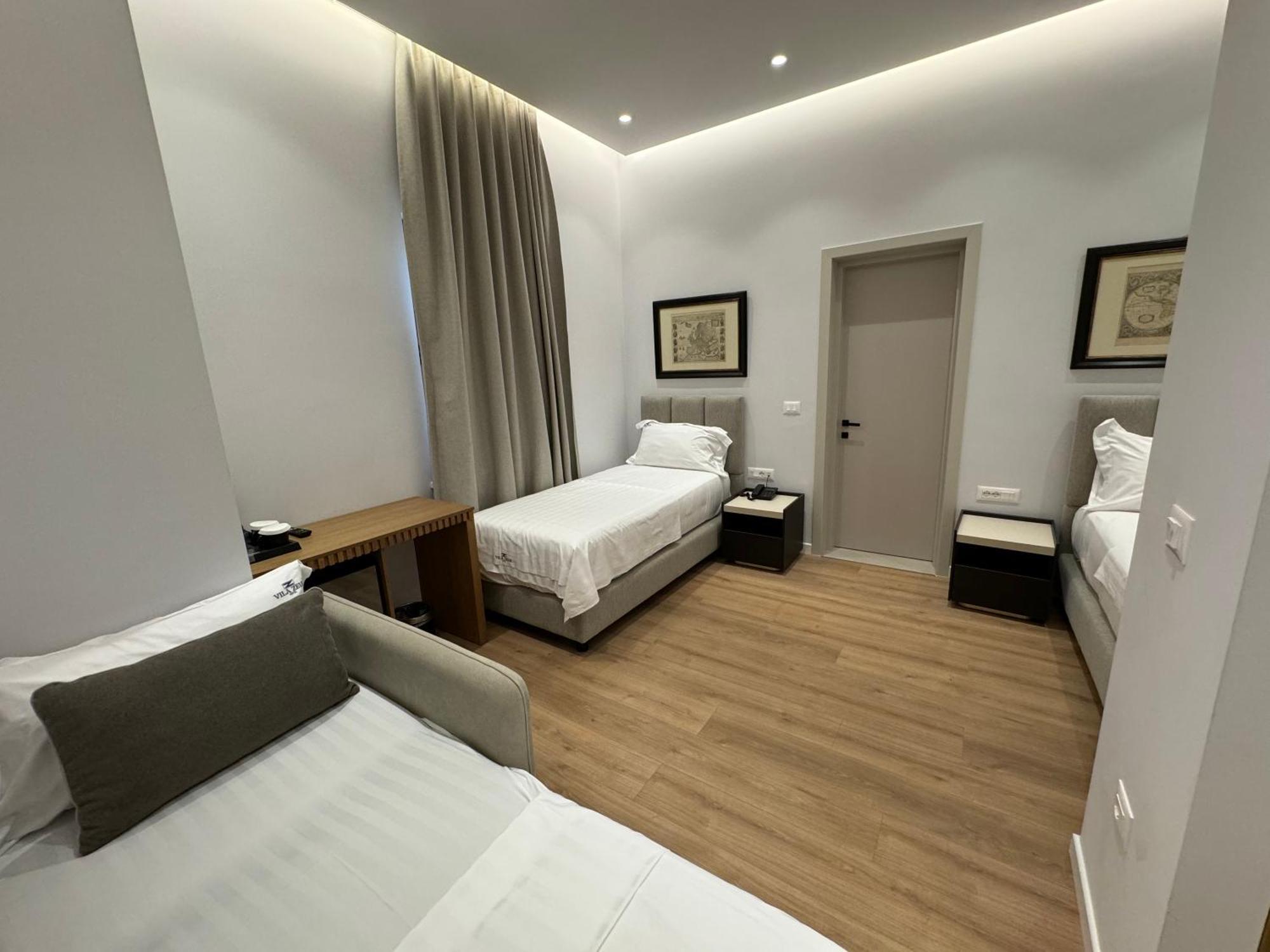 Hotel Vila Zeus Rinas Exterior photo